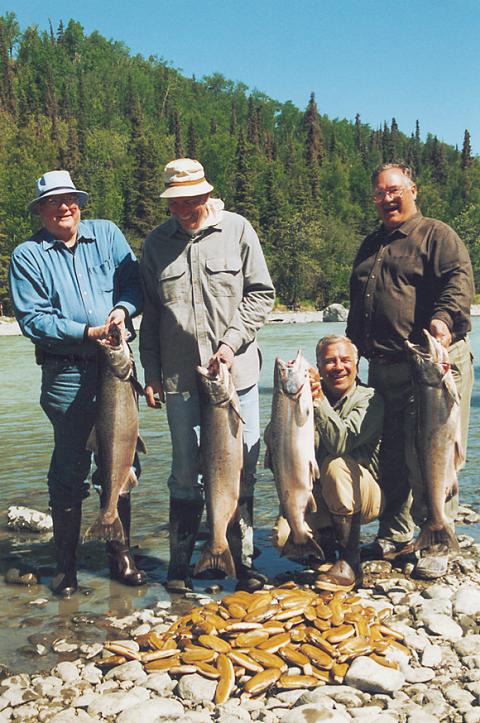 The boys from Fluke do a number on the razors and some late May king salmon on a full day combination trip.