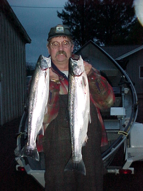 Long time southern OP / AK guide FP comes up to bang a couple of Bogachiel hacthery fish.