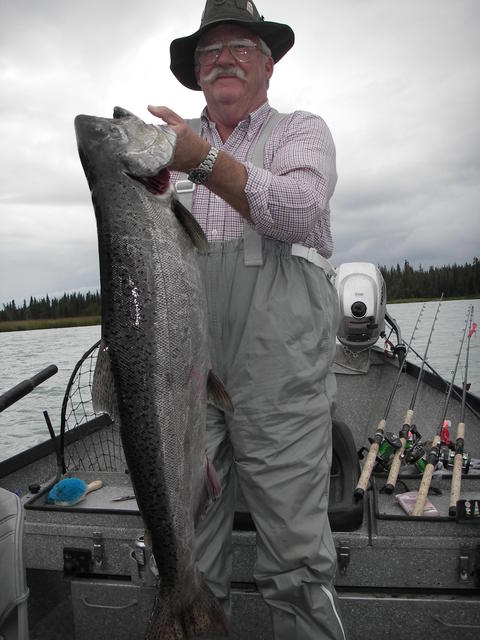 Always having to try to catch up to his fish-catching-machine wife, Jeri ... Al Berry scores one for the guys!